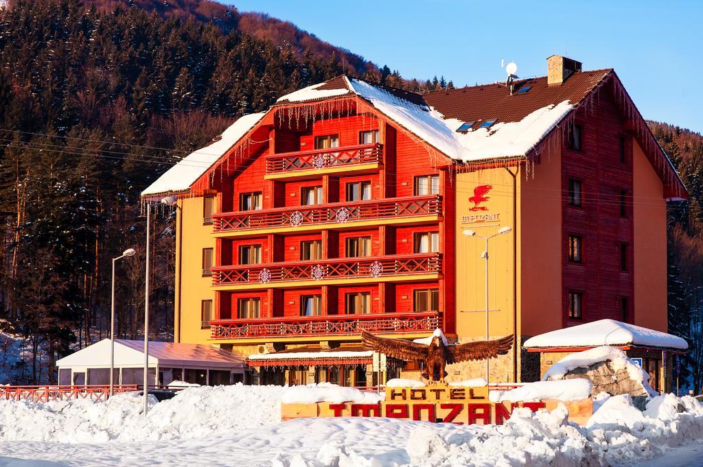Hotel Impozant Valča Εξωτερικό φωτογραφία