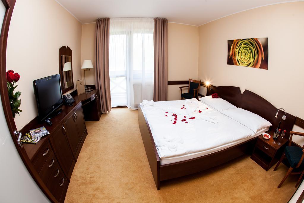 Hotel Impozant Valča Εξωτερικό φωτογραφία