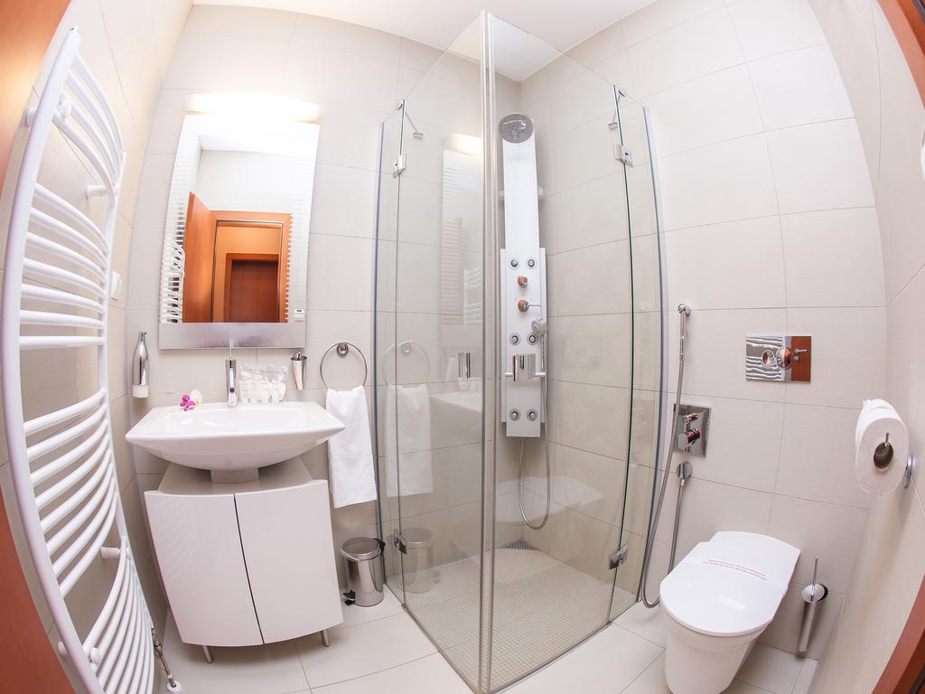 Hotel Impozant Valča Εξωτερικό φωτογραφία