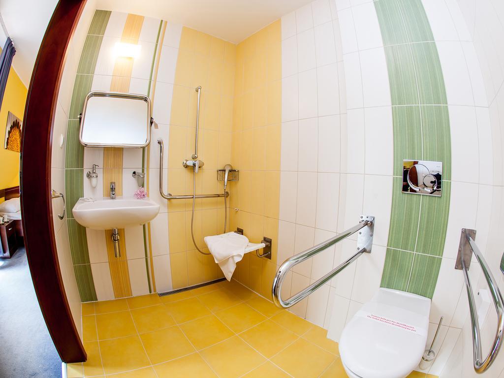 Hotel Impozant Valča Εξωτερικό φωτογραφία