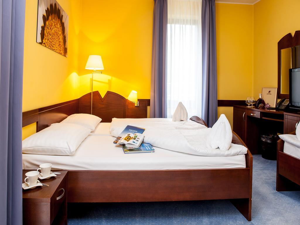 Hotel Impozant Valča Εξωτερικό φωτογραφία